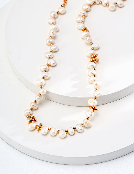 Golden Glimpse Pearl Necklace